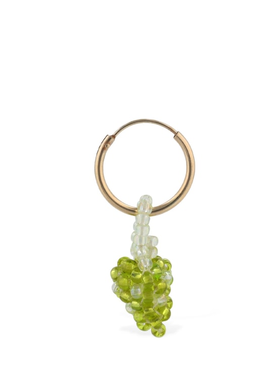 Pura Utz: Mini green strawberry charm mono earring - Green/Gold - women_1 | Luisa Via Roma