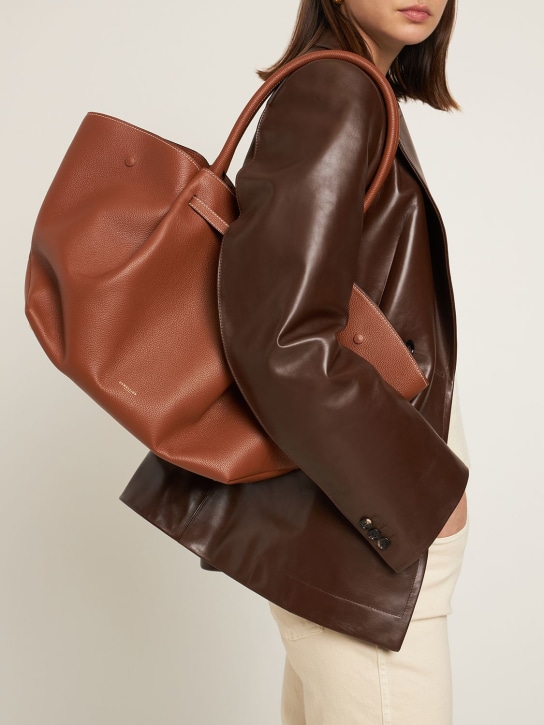 DeMellier: New York grain leather tote bag - Tan - women_1 | Luisa Via Roma
