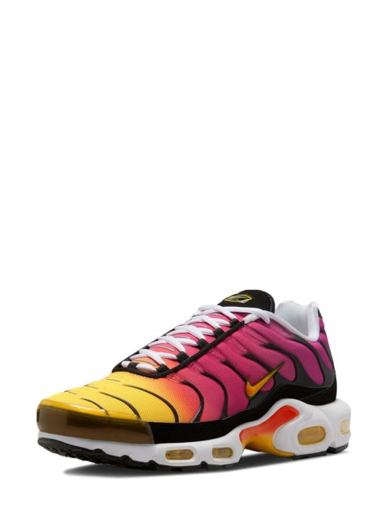 Nike: Sneakers Air Max Plus OG - Varsity Red - men_1 | Luisa Via Roma