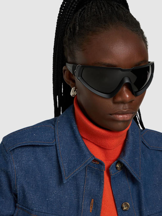 Moncler: Wrapid太阳镜 - 黑色/烟色 - women_2 | Luisa Via Roma