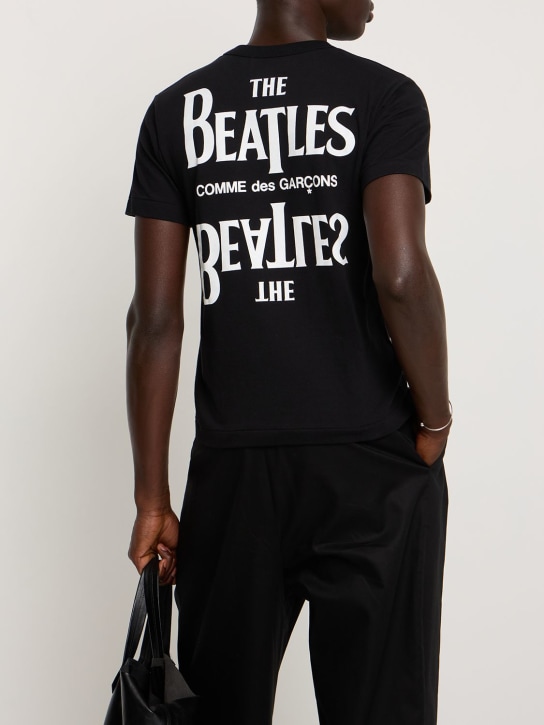Comme des Garçons Play: T-shirt en jersey de coton imprimé Beatles - men_1 | Luisa Via Roma