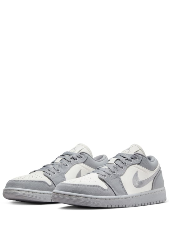 Nike: Air Jordan 1 Low SE sneakers - Lt Steel Grey - women_1 | Luisa Via Roma