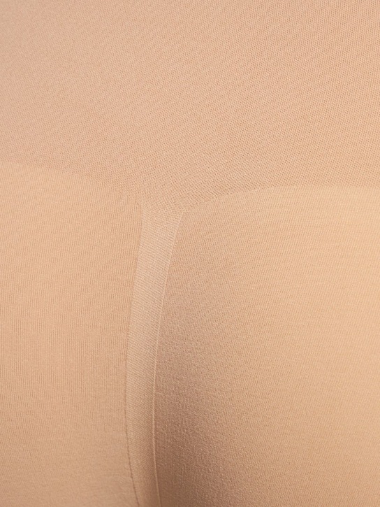 Andreadamo: Short sculptant en jersey stretch - Nude - women_1 | Luisa Via Roma