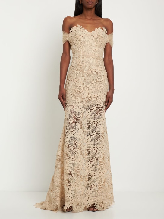 Oscar De La Renta: Swetheart macramé tulle long dress - Cream - women_1 | Luisa Via Roma