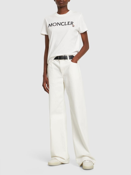 Moncler: Camiseta de algodón con logo bordado - Natural - women_1 | Luisa Via Roma