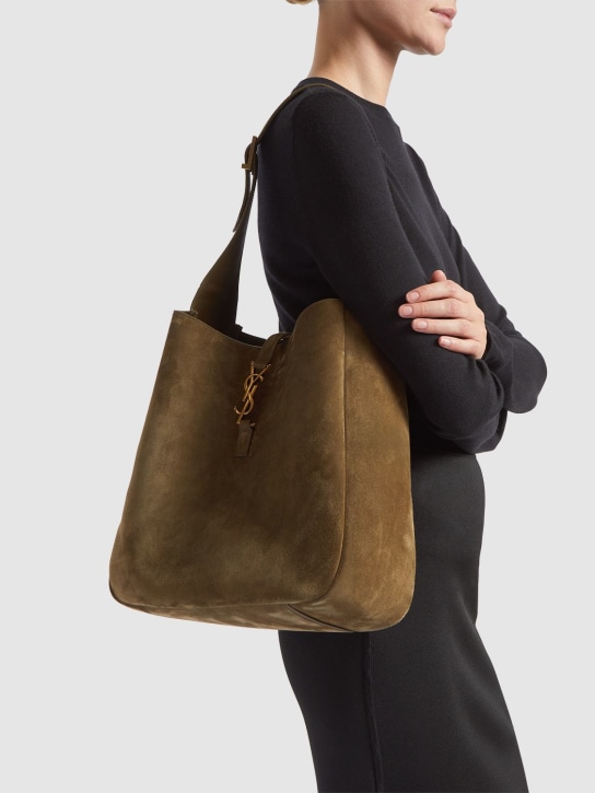 Saint Laurent: Large Le 5 à 7 supple suede bag - New Barley - women_1 | Luisa Via Roma