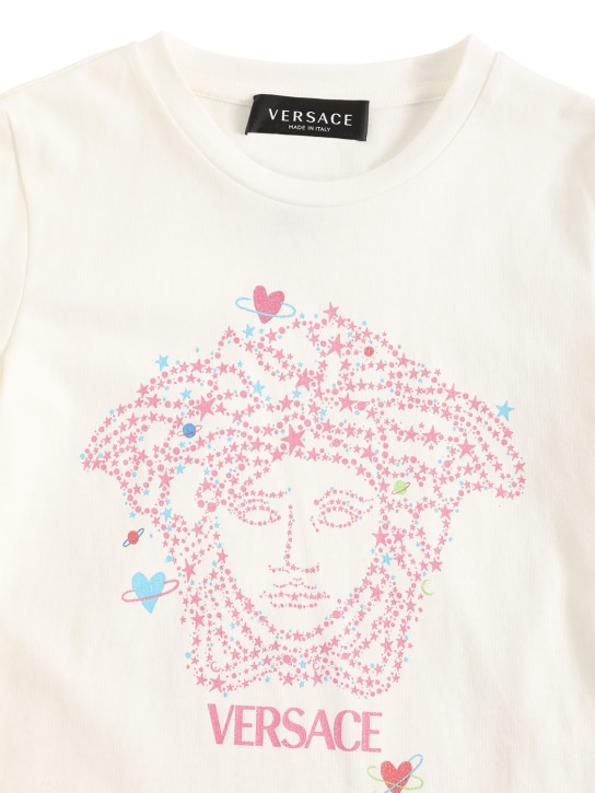 Versace: T-Shirt aus Baumwolljersey mit Glitzer-Logo - Weiß - kids-girls_1 | Luisa Via Roma