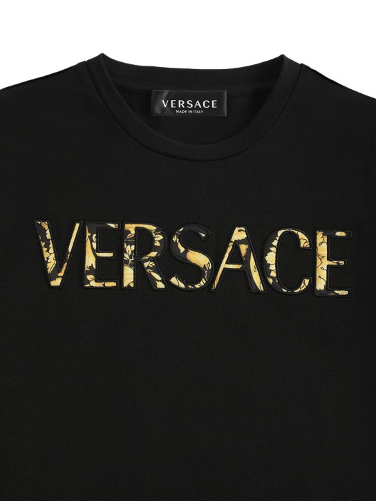 Versace: T-shirt en jersey de coton à logo brodé - Noir/Or - kids-girls_1 | Luisa Via Roma