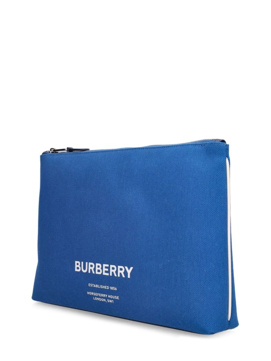 Burberry: Pochette en nylon - Damson Blue - men_1 | Luisa Via Roma