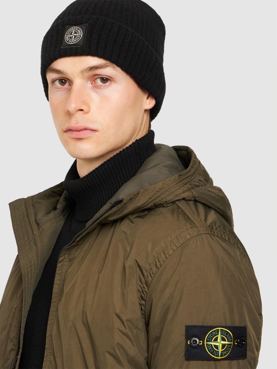 Stone Island: Logo-Mütze mit Patch - men_1 | Luisa Via Roma