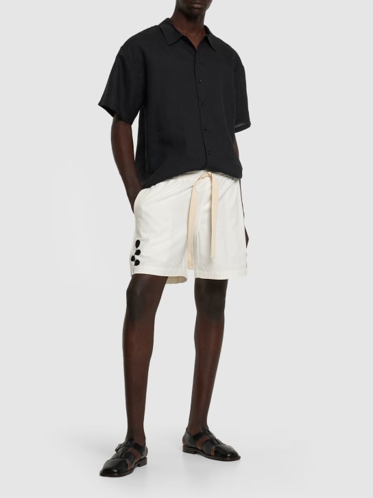 Commas: Embroidered ramie & cotton shorts - Beyaz/Siyah - men_1 | Luisa Via Roma