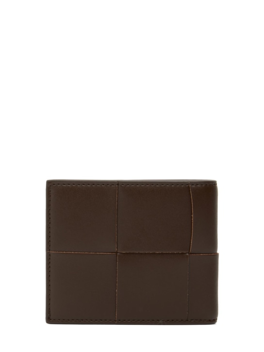 Bottega Veneta: Cassette leather bi-fold wallet - Açık Kahverengi - men_1 | Luisa Via Roma