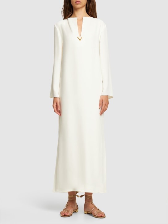 Valentino: Bedrucktes, langes Kleid mit V-Ausschnitt - Weiß - women_1 | Luisa Via Roma