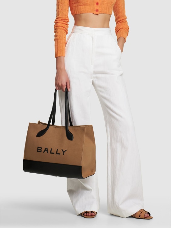 Bally: Ew Bar Keep On organic cotton blend bag - Kum Sarısı/Siyah - women_1 | Luisa Via Roma