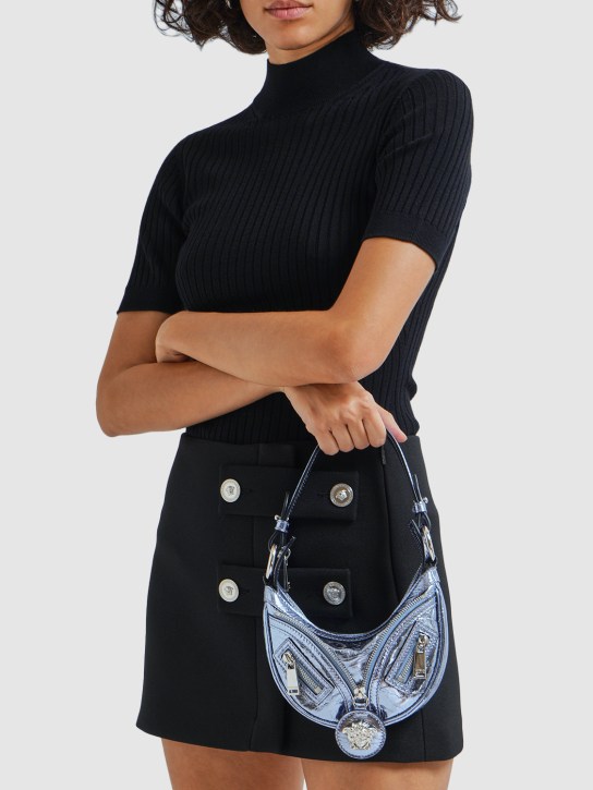 Versace: Sac porté épaule hobo mini en cuir - Lavande - women_1 | Luisa Via Roma