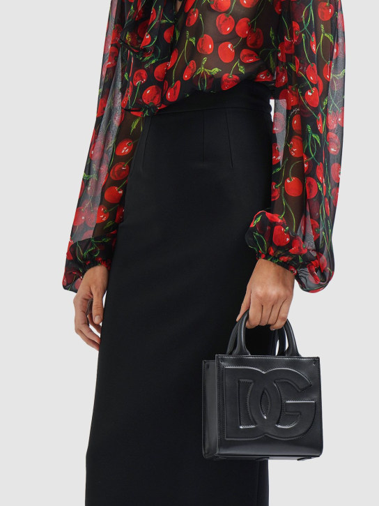 Dolce&Gabbana: Small DG Daily leather top handle bag - Siyah - women_1 | Luisa Via Roma