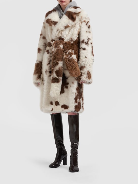 Bottega Veneta: Regular fit spotted shearling coat - White/Brown - women_1 | Luisa Via Roma