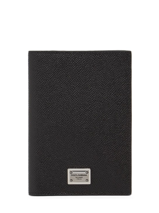 Dolce&Gabbana: Porta passaporto in pelle con placchetta logo - men_0 | Luisa Via Roma
