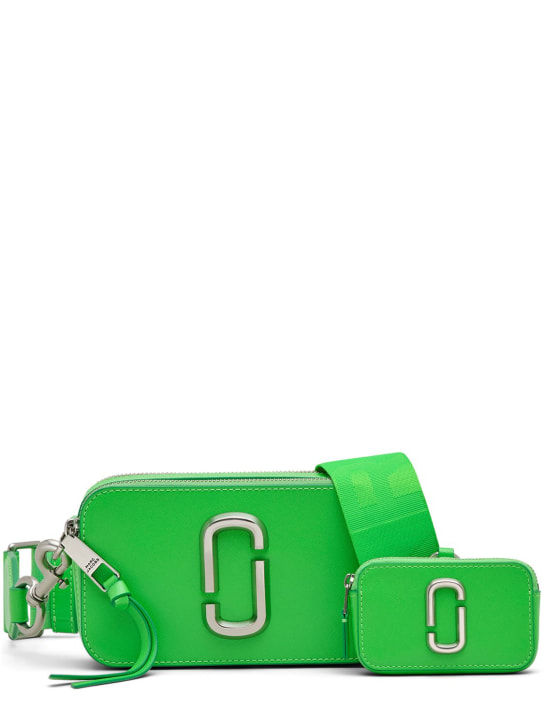 Marc Jacobs: The Snapshot leather shoulder bag - Apple - women_0 | Luisa Via Roma