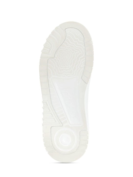 Versace: Leather sneakers - men_6 | Luisa Via Roma