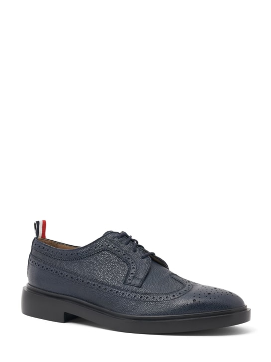 Thom Browne: Classic leather lace-up shoes - men_7 | Luisa Via Roma
