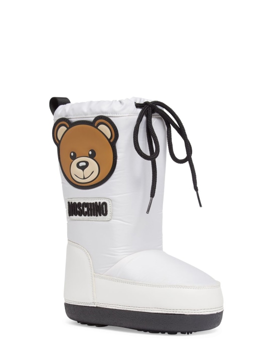 Moschino: Snow boots w/logo - White - kids-boys_1 | Luisa Via Roma