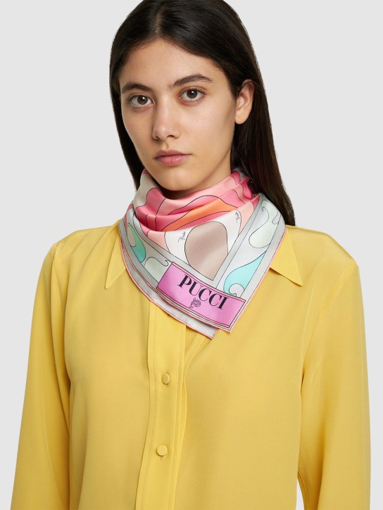 Pucci: Pañuelo de sarga de seda estampada - Rosa - women_1 | Luisa Via Roma
