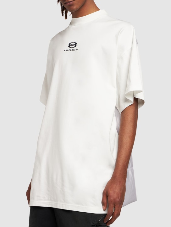 Balenciaga: T-Shirt aus Baumwolljersey mit Druck - Weiß - men_1 | Luisa Via Roma