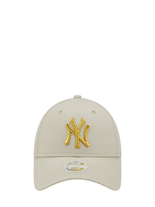 New Era: Female logo 9Forty NY Yankees CAP - Beige/Gold - women_0 | Luisa Via Roma