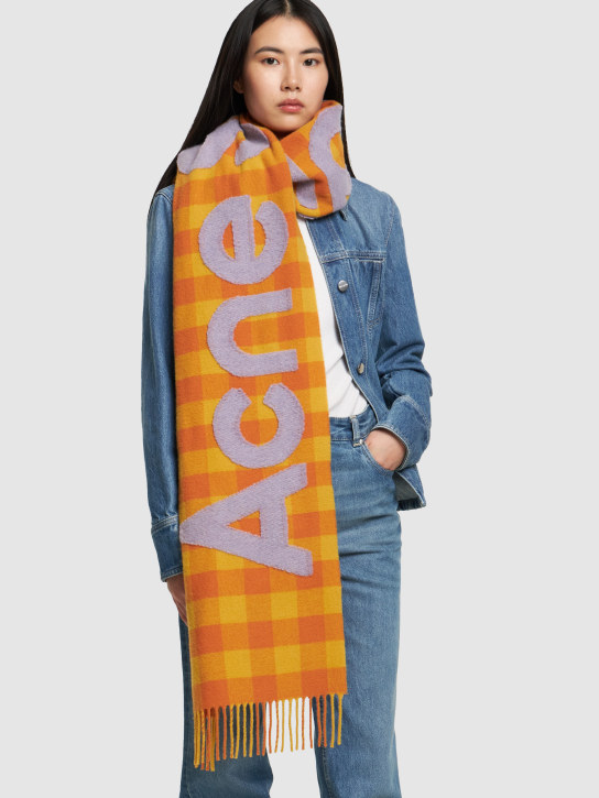 Acne Studios: Bufanda de lana y nylon - Orange/Lilac - women_1 | Luisa Via Roma