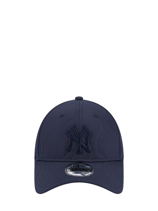 New Era: Cappello MLB quilted 9Forty New York Yankees - Blu - men_0 | Luisa Via Roma