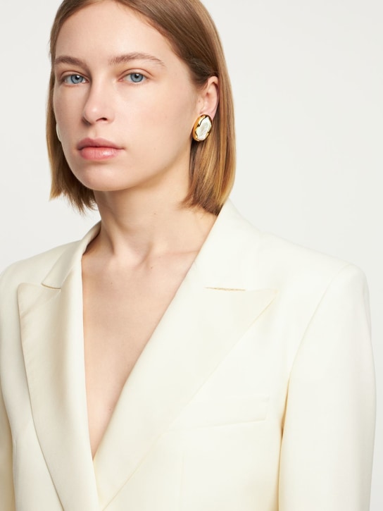 Chloé: Sybil pearl stud earrings - women_1 | Luisa Via Roma