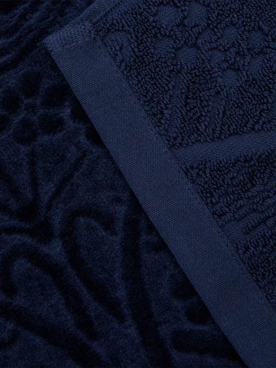 Liberty: Ianthe bath towel - Blue - ecraft_2 | Luisa Via Roma