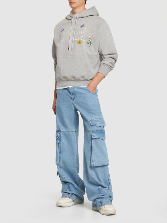GCDS: Jeans cargo de denim de algodón 32cm - Azul Claro - men_1 | Luisa Via Roma