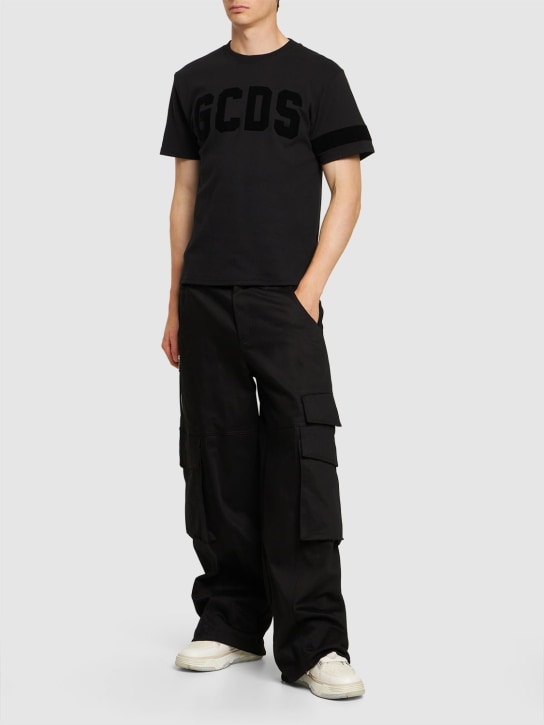 GCDS: T-shirt in jersey di cotone con logo - men_1 | Luisa Via Roma