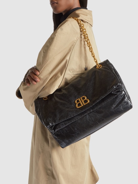 Balenciaga: Medium Monaco leather shoulder bag - Siyah - women_1 | Luisa Via Roma