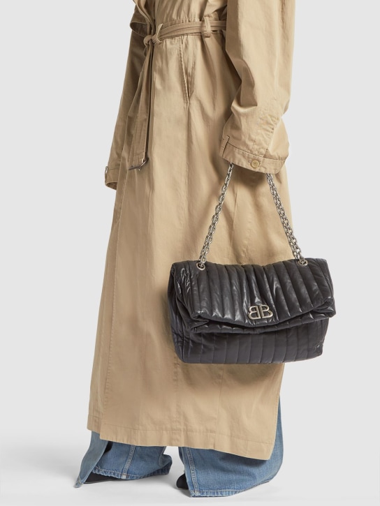 Balenciaga: Medium Monaco leather shoulder bag - Siyah - women_1 | Luisa Via Roma