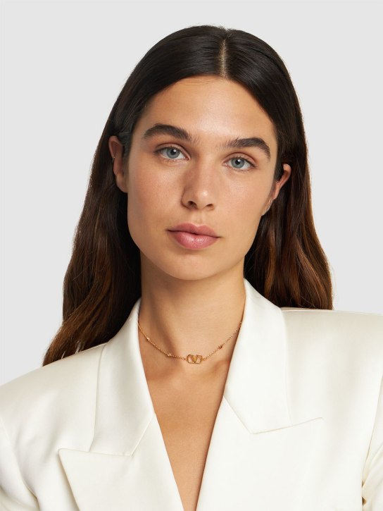 Valentino Garavani: Lange Halskette mit VLogo - Gold/Kristall - women_1 | Luisa Via Roma