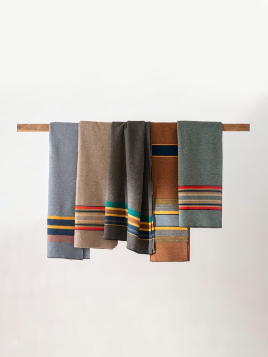 Pendleton Woolen Mills: Yakima striped throw - ecraft_3 | Luisa Via Roma