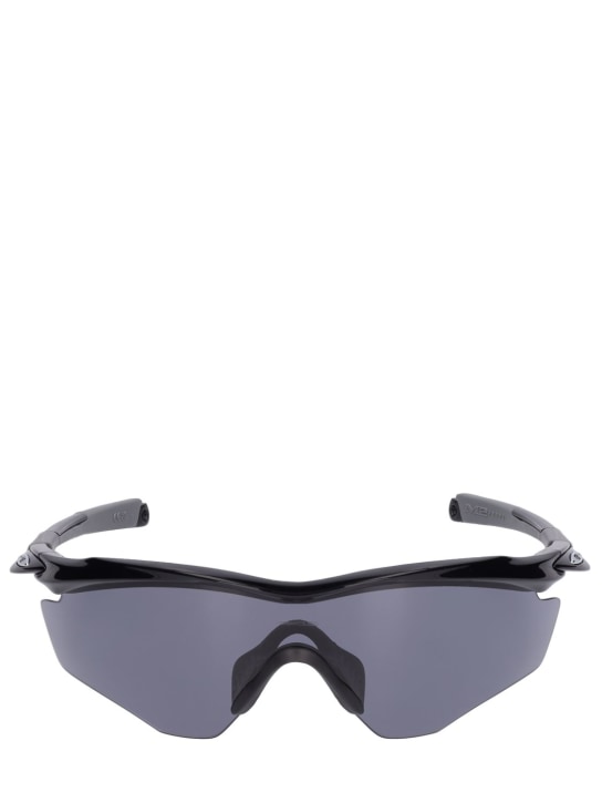 Oakley: Sonnenbrille aus Acetat "M2 Frame XL" - Black/Smoke - men_0 | Luisa Via Roma
