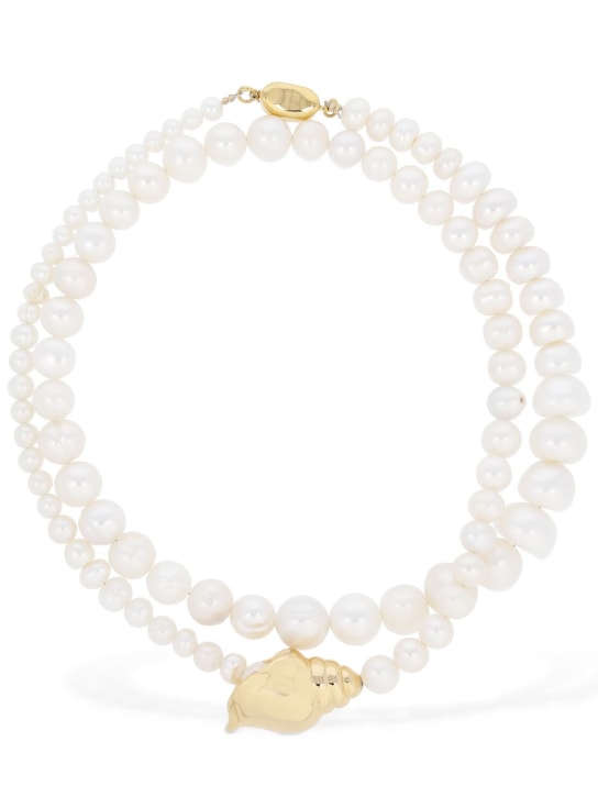 Timeless Pearly: Shell charm double wrap pearl necklace - women_0 | Luisa Via Roma