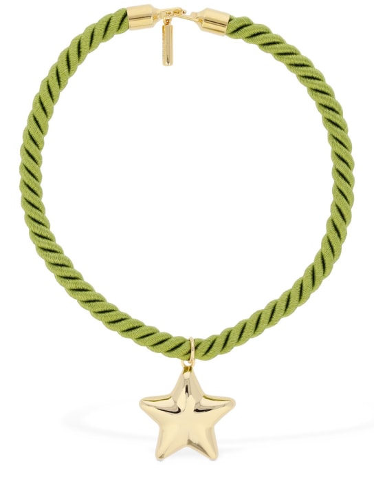 Timeless Pearly: Halskette mit Baumwoll-Draht und Sternenanhänger - Grün/Gold - women_0 | Luisa Via Roma