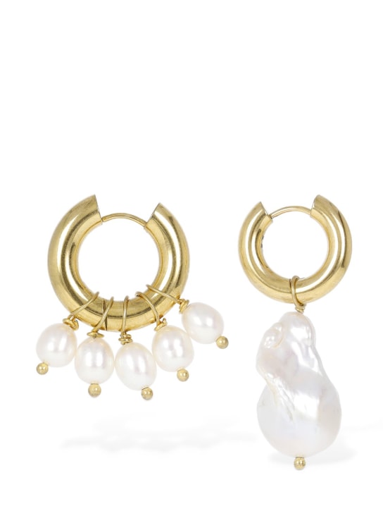 Timeless Pearly: Mismatched pearl earrings - Pearl/Gold - women_0 | Luisa Via Roma