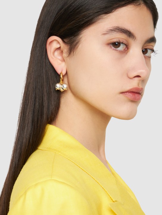 Timeless Pearly: Heart & beads mismatched earrings - Silver/Gold - women_1 | Luisa Via Roma