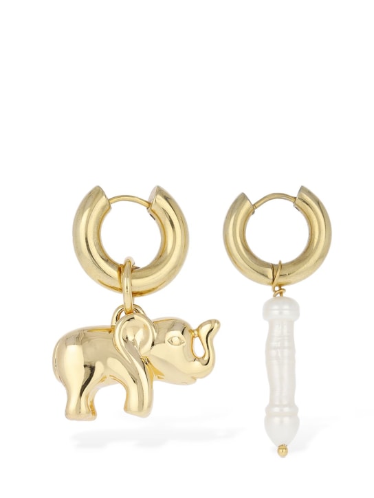 Timeless Pearly: Elephant & pearl mismatched earrings - Pearl/Gold - women_0 | Luisa Via Roma