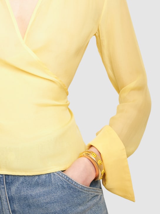 Timeless Pearly: Smiley cuff bracelet - Gold/Yellow - women_1 | Luisa Via Roma