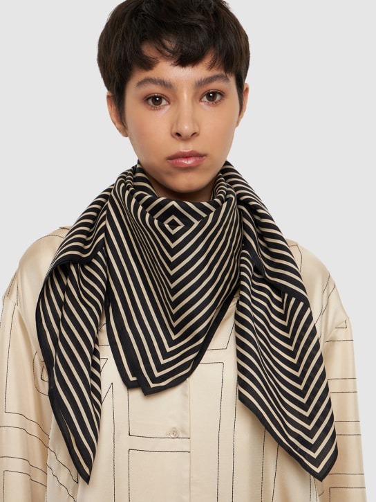 Toteme: Signature monogram cotton & silk scarf - Siyah - women_1 | Luisa Via Roma