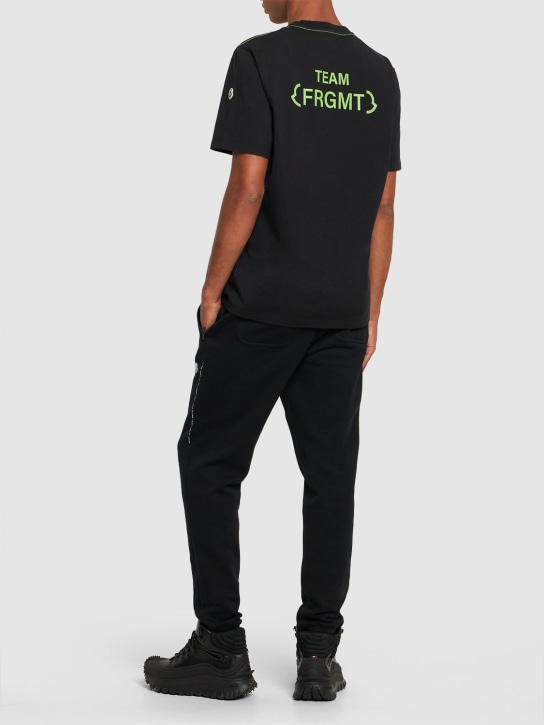 Moncler Genius: T-Shirt aus Jersey „Moncler x FRGMT“ - Schwarz - men_1 | Luisa Via Roma