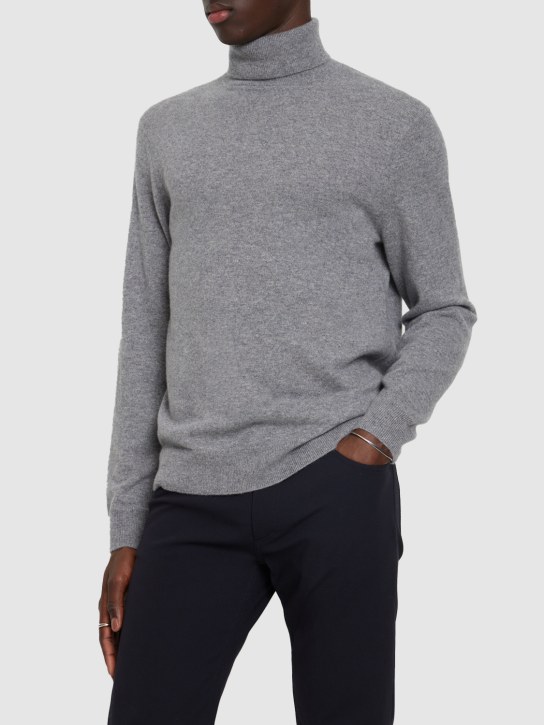 Theory: Hilles cashmere knit turtleneck sweater - Grey - men_1 | Luisa Via Roma