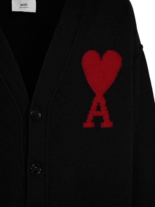 AMI Paris: Cardigan en maille de laine à logo - Noir - men_1 | Luisa Via Roma
